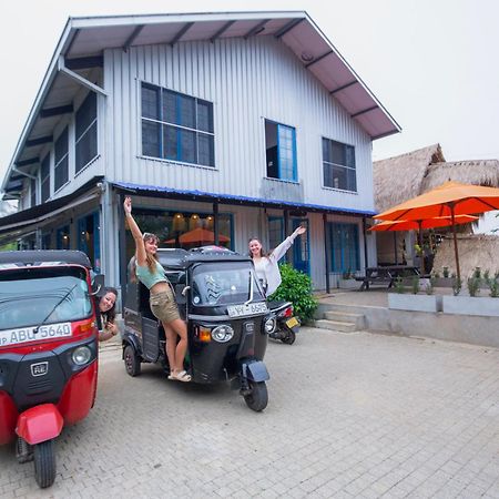 Hangover Hostels Ella Exterior photo