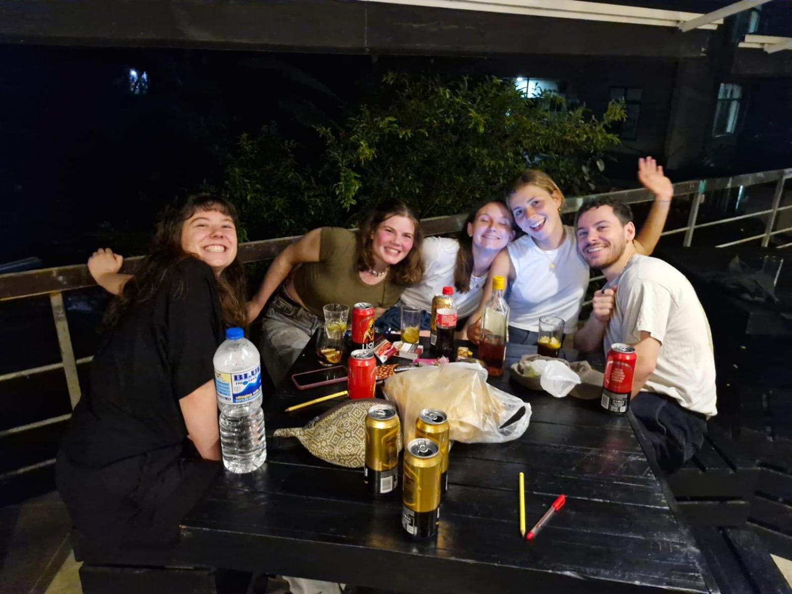 Hangover Hostels Ella Exterior photo