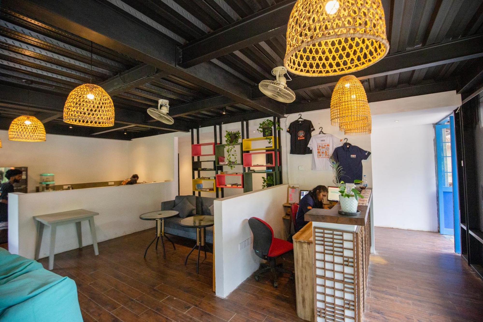 Hangover Hostels Ella Exterior photo